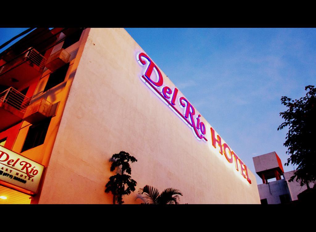 Del Rio Apart Hotel Encarnacion Luaran gambar